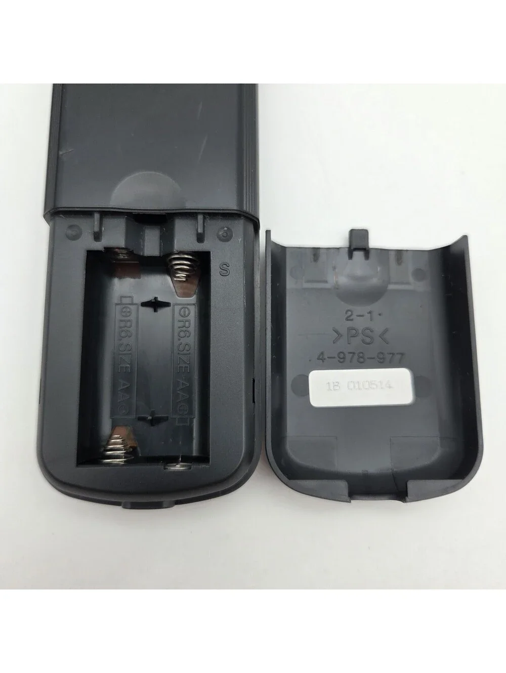 Genuine Sony RM-Y168 Remote Control Trinitron KV-32FS10 KV-36FS10 KV-32FS12 OEM